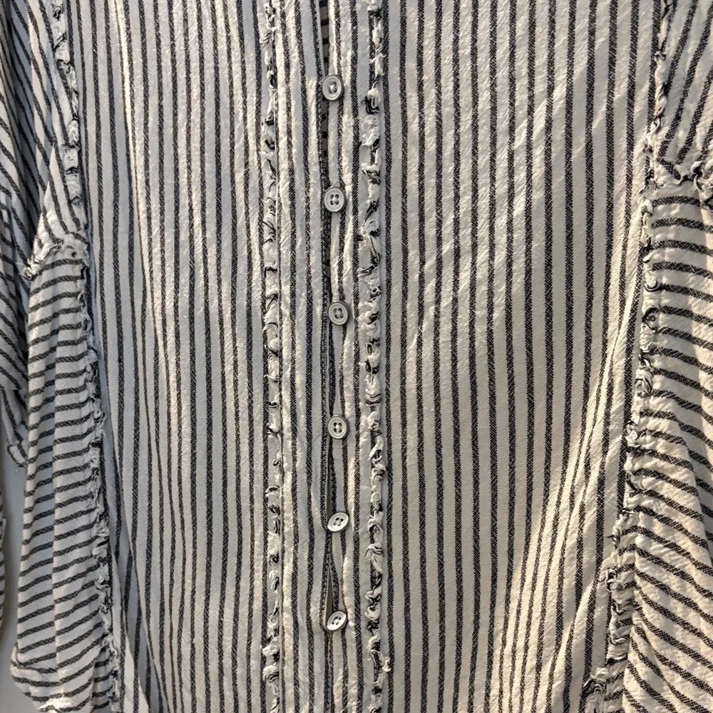 “WE THE FREE”Black and White Striped Baggy Blouse - Picture 10 of 16